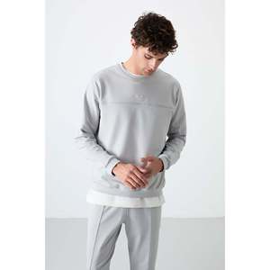 Conjunto Deportivo Básico Color Piedra para Hombre Air Jones - Traje Deportivo Cómodo de Mezcla de Algodón para Uso Casual y Deportivo - Product Image 6