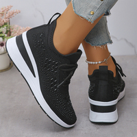Chaussures de marche compensées confortables à plateforme épaisse pour femmes, respirantes, à lacets, décontractées, antidérapantes, pour la course à pied