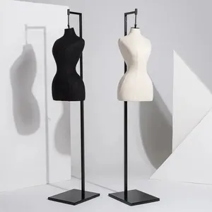 סיטונאי חדש סגנון תליית חצי אורך נקבה Mannequin עם עץ זרוע בובה לתצוגת בגדים