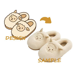 Coche de estilo deportivo personalizado Spiller de felpa personalizado Haga su diseño a zapatilla de felpa - Product Image 6