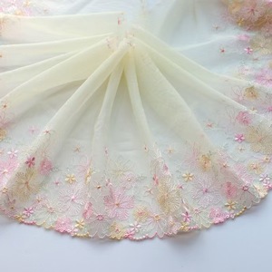 Raffinata Applicazione in <span class=keywords><strong>Pizzo</strong></span> Floreale a Rete in Oro Giallo con Motivo a Foglie in Tulle per Abiti da Sposa, Scarpe, Borse e Accessori - Product Image 2