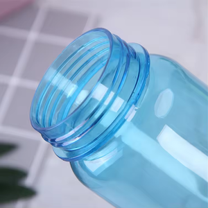 Bouteille d'<span class=keywords><strong>eau</strong></span> de sport en plastique transparente pour la salle de sport avec paille personnalisée bon marché 700ml - Product Image 3