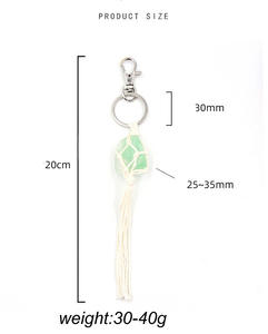 <span class=keywords><strong>Porte</strong></span>-clés ornements faits à la main en cristaux naturels multicolores bruts irréguliers, pierres de guérison avec un <span class=keywords><strong>pompon</strong></span> tissé en fil - Product Image 2