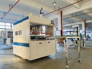 Machine d'emballage <span class=keywords><strong>auxiliaire</strong></span> semi-automatique SanLi pour bouteilles en plastique <span class=keywords><strong>de</strong></span> différentes tailles et capacités Garantie 1 an Facile à utiliser - Product Image 5
