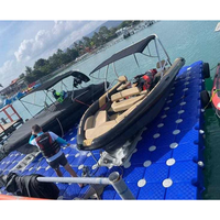 Dock en plastique à roulettes pour grand bateau, quai de marina avec rouleaux en forme de U