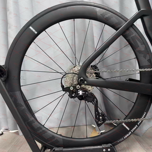 Bicicleta de Carretera de Fibra de Carbono KOZO, Venta Directa de Fábrica, 700C UT Di2 7170-24 Velocidades, Frenos de Disco Hidráulicos, OEM UT Di2 8170 - Product Image 2