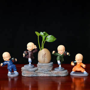 ชุดตุ๊กตาเรซิ่นพระเซนตัวเล็กพร้อมกระถางต้นไม้ ของตกแต่งโต๊ะทำงาน สไตล์เอเชีย ของตกแต่งบ้านและสำนักงาน แพ็คเกจหลายชิ้น - Product Image 3