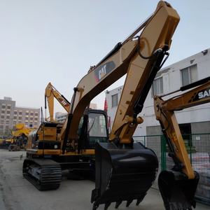 Excavatrice CAT 320D2L d'occasion, 20 tonnes, machine bien entretenue avec plusieurs options de godets, idéale pour les travaux de terrassement à grande échelle - Product Image 6
