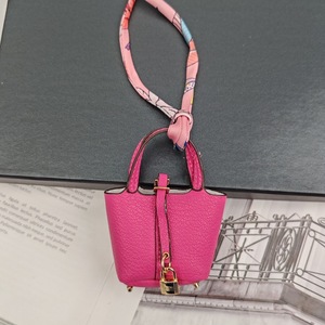 Mini colgante de cesta de verduras de PU, exquisito llavero para coche, monedero pequeño y bonito, accesorios creativos para auriculares, diseño expandible - Product Image 6