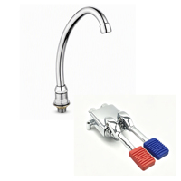 Handsfree voetbediende kraan, koud en warm water mengkraan, dubbele pedaalbediening, messing behuizing, G1/2 zwanenhals spoelbakkraan, commerciële keuken