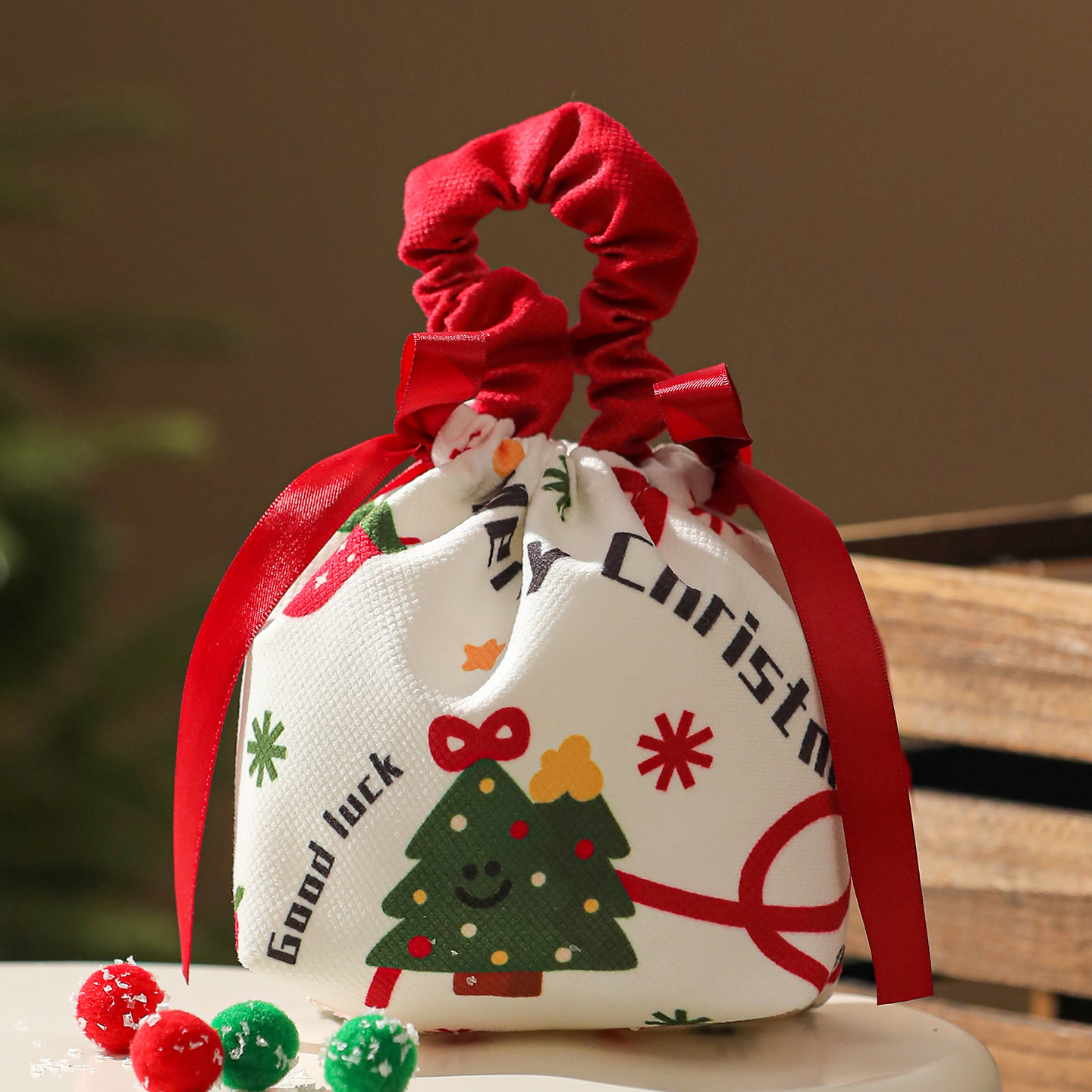 Sapin de Noël trompette plissé rouge