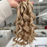 Cabello rizado virgen ruso de doble trama, venta directa de fábrica premium, cutícula alineada, múltiples tonos balayage, trama mariposa.