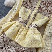Nouvelle Robe Longue Femme Chic et Élégante à Manches Longues, Ornée de Perles et de Dentelle Creuse, Coupe Ajustée, Collection Automne