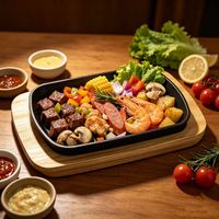 Plat à steak en fonte avec base en bois, surface rainurée, plaque de cuisson pour restaurant