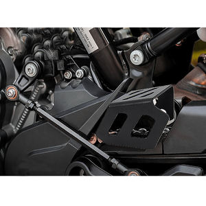 Protection de chaîne et de pignon avant pour moto <span class=keywords><strong>KTM</strong></span> 790 Adventure <span class=keywords><strong>R</strong></span> S <span class=keywords><strong>890</strong></span> Adventure <span class=keywords><strong>R</strong></span> <span class=keywords><strong>890</strong></span> <span class=keywords><strong>ADV</strong></span> 790 <span class=keywords><strong>ADV</strong></span> - Product Image 5