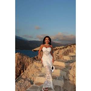 Robe Ophelia en dentelle blanche, style vintage, fourreau, soirée, satin, coton, polyester, col halter, col haut, floral, empire, été - Product Image 5