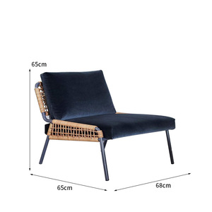 Chaise longue moderne en rotin tissé avec structure en métal et coussins, sièges élégants pour le patio, le balcon ou l'espace extérieur - Product Image 5