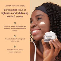 Marque privée Éclaircissement du visage Vitamine C Blanchiment Élimination des taches brunes Blanchiment de la peau Crème éclaircissante pour le visage pour femmes
