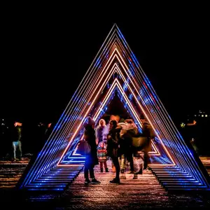 Outdoor-Weihnachts dekoration führte Licht Festival dynamische Beleuchtung Tunnel Zeit Tunnel Bogen Tür zum Verkauf