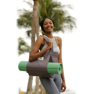 <span class=keywords><strong>Sac</strong></span> <span class=keywords><strong>de</strong></span> <span class=keywords><strong>yoga</strong></span> en toile <span class=keywords><strong>de</strong></span> coton personnalisé avec logo, grand format, pour accessoires <span class=keywords><strong>de</strong></span> <span class=keywords><strong>yoga</strong></span>, gym, plage, avec porte-<span class=keywords><strong>tapis</strong></span> <span class=keywords><strong>de</strong></span> <span class=keywords><strong>yoga</strong></span> - Product Image 4