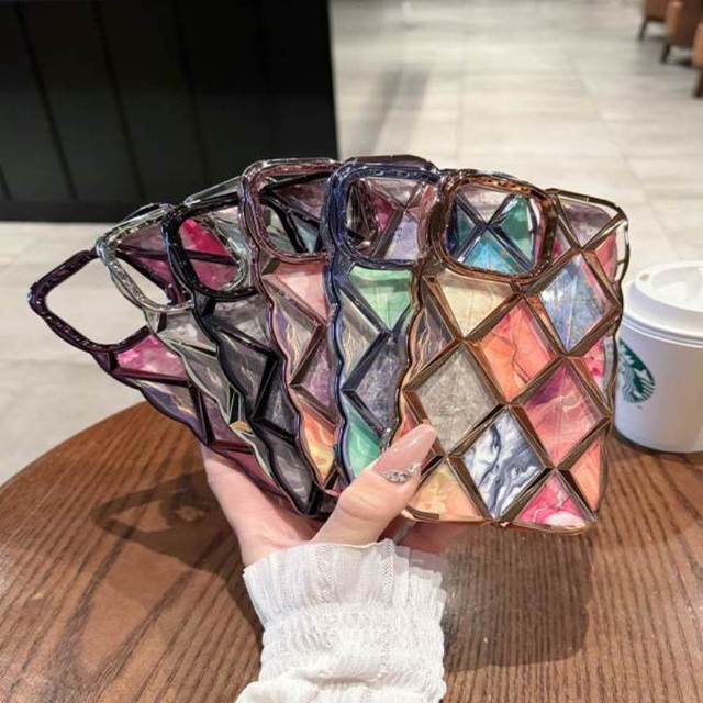 New Fashion Artistic Diamond Grid Pattern Electroplate TPU High Shockproof Mobile Phone Cover for 17 16 15 Pro Max 14 Plus