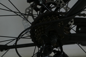 Bicicletta da Montagna OEM di Fabbrica a Buon Prezzo a Tianjin, Cerchio in Lega di Alluminio 26 Pollici, 11 Velocità - Product Image 3