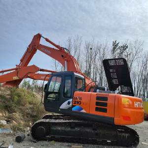 Pelle sur chenilles Hitachi ZX200 20T d'occasion en gros | Pelle d'occasion japonaise pour projets miniers - Product Image 4