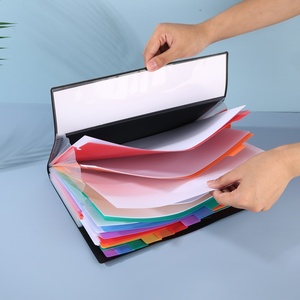 Bolsa de archivo de acordeón arcoíris funcional y a la moda: una solución elegante para organizar sus documentos importantes - Product Image 3