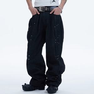 กางเกงยีนส์ทรงหลวมแบบพลีทไม่สมมาตร ผ้าเดนิมดิบคุณภาพสูง 100% คอตตอน ปลายขาพับได้ ขายส่ง กางเกงยีนส์ทรงแบ็กกี้สำหรับผู้ชาย - Product Image 4