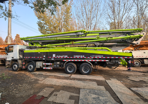 Camión Bomba de Hormigón Mercedes-Benz 49X-6RZ de 52m/70m, Usado, de Alta Calidad, Reacondicionado, en Venta - Product Image 6