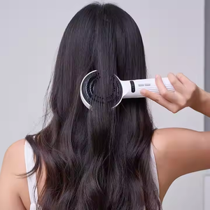 Masajeador de Cabeza y Cuero Cabelludo con Cepillo Flexible para Amasar, Peine Vibratorio para Cabello Húmedo o Seco, Masajeador para el Crecimiento del Cabello con Aceite - Product Image 1