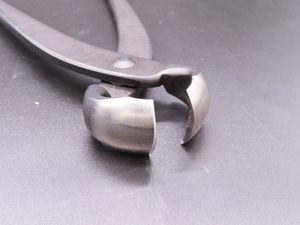 Herramientas de poda de bonsái profesionales japonesas Tanabe con hoja de acero, agarre antideslizante y resistencia al calor - Product Image 3