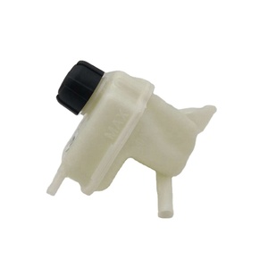 Serbatoio <span class=keywords><strong>Radiatore</strong></span> Auto 21711-JD20B 21711-JE40A 21711-JE30A, Serbatoio <span class=keywords><strong>Acqua</strong></span> Auto, Serbatoio <span class=keywords><strong>Radiatore</strong></span> per Nissan Qashqai - Product Image 1