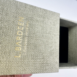 Carton rigide en gros avec impression dorée pour boîtes de parfum et de bijoux - Product Image 4