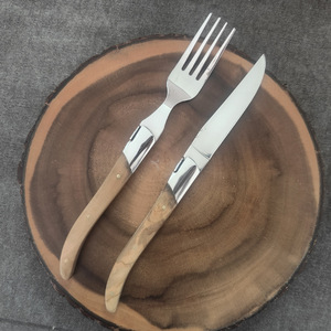 Ensemble <span class=keywords><strong>de</strong></span> <span class=keywords><strong>couverts</strong></span> <span class=keywords><strong>de</strong></span> <span class=keywords><strong>table</strong></span> en acier inoxydable <span class=keywords><strong>Laguiole</strong></span> personnalisé avec manche en bois, ensemble <span class=keywords><strong>de</strong></span> couteaux à steak pour <span class=keywords><strong>couverts</strong></span> <span class=keywords><strong>de</strong></span> <span class=keywords><strong>table</strong></span> - Product Image 4