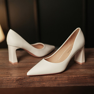 7777A Pointed Toe <b>Block</b> Heel Pumps Patent Leather High Heel Office Shoes Women Solid Color Fashion Trend - Product Image 1