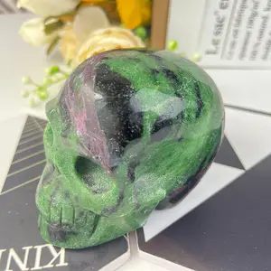 New Arrival Natural Crystal Craft Fengshui Healing Stones Ruby Zoisite Skull Carving Craft For Home Decoration