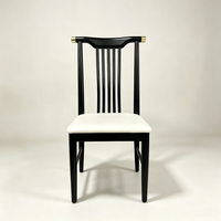 Chaise de salle à manger de style chinois en bois massif, assise rembourrée avec pieds en bois, idéale pour les restaurants, les hôtels et les salons de thé.