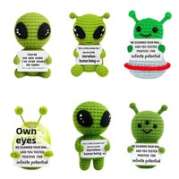 Alien en Crochet pour le Soutien Émotionnel - Cadeau Inspirant pour Adulte, Décoration pour Collègue - Ornement de Bureau Alien Fait Main, Ambiance Positive