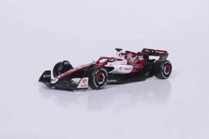 Burago 1:43 <span class=keywords><strong>2022</strong></span> <span class=keywords><strong>F1</strong></span> voiture de course Alfa Romeo C42 (avec casque) modèle de voiture en alliage de simulation 24 #77 # - Product Image 5