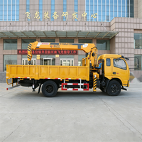 Grue hydraulique montée sur camion de 4 tonnes, norme Euro 6, poids propre de 1350 kg, rotation à 360 degrés pour la manutention de marchandises urbaines
