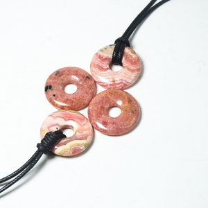 Ada จี้โดนัทธรรมชาติ rhodochrosite, สร้อยคอคริสตัลเคลือบเงาน้ำ30มม. สำหรับผู้ชายผู้หญิงความมั่งคั่ง - Product Image 4