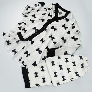 Ensemble de pyjamas en tissu tissé en polyester doux surdimensionné avec logo personnalisé pour femmes vêtements de nuit de loisirs respirants pour l'automne et le printemps - Product Image 2