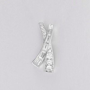 Collar con colgante de diamante cultivado en laboratorio de 14K, diseño elegante de barras superpuestas con cadena, joyería fina moderna y minimalista, estilo premium. - Product Image 1