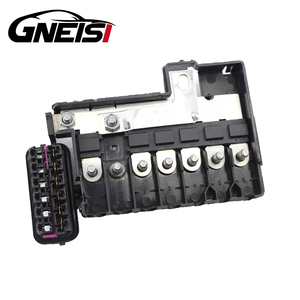 Caja de fusibles de batería adecuada <span class=keywords><strong>para</strong></span> <span class=keywords><strong>Volkswagen</strong></span> <span class=keywords><strong>Polo</strong></span> Jetta Santana Skoda Seat 2009-2023 6R0937548F 6R0937548C - Product Image 1