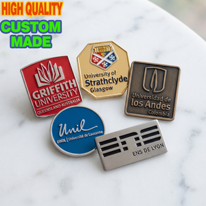 Pin de Solapa Personalizado, Insignia Metálica Grabada con Emblema Escolar, Broche para Traje de Estudiante Universitario, con Cierre Antideslizante - Product Image 1