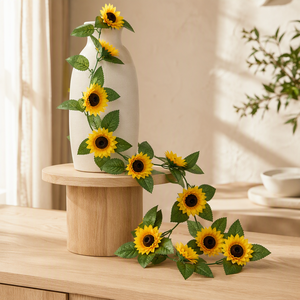 Großhandel Hochwertige Künstliche Sonnenblumen-Girlande 2,3m Seidengirlande Rustikale Biegbare Hochzeitsbogen-Kulisse Party Heim-Deko Blume - Product Image 2