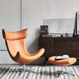 Silla italiana de cuero para sala de estar, mecedora de cuero con reposapiés - Product Image 2