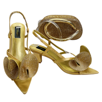 Chaussures de soirée de créateur italien avec pochette assortie pour mariages africains et occasions nuptiales, chaussures pour femmes en dentelle brodée et perles