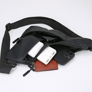 กระเป๋าคาดหน้าอกทรงบางน้ำหนักเบาสำหรับผู้ชายรุ่นใหม่เคลือบ PU สะพายไหล่เดี่ยวแบบพกพาใช้ได้ทุกวันสีเทาสีดำสีทึบ - Product Image 1